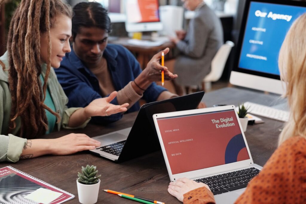 Alternative zu Revolver: Passende Agentursoftware und CRM finden Alternative zu Revolver: Passende Agentursoftware und CRM finden