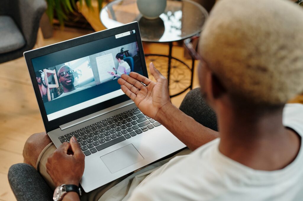 Alternative zu Camfrog gesucht? Passende Videoplattformen im Vergleich Alternative zu Camfrog gesucht? Passende Videoplattformen im Vergleich